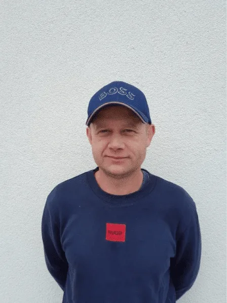 Pawel, landwirtschaftlicher Mitarbeiter auf der Sennweid