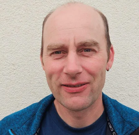 Thomas, Betriebsleiter der Pferdepension Sennweid