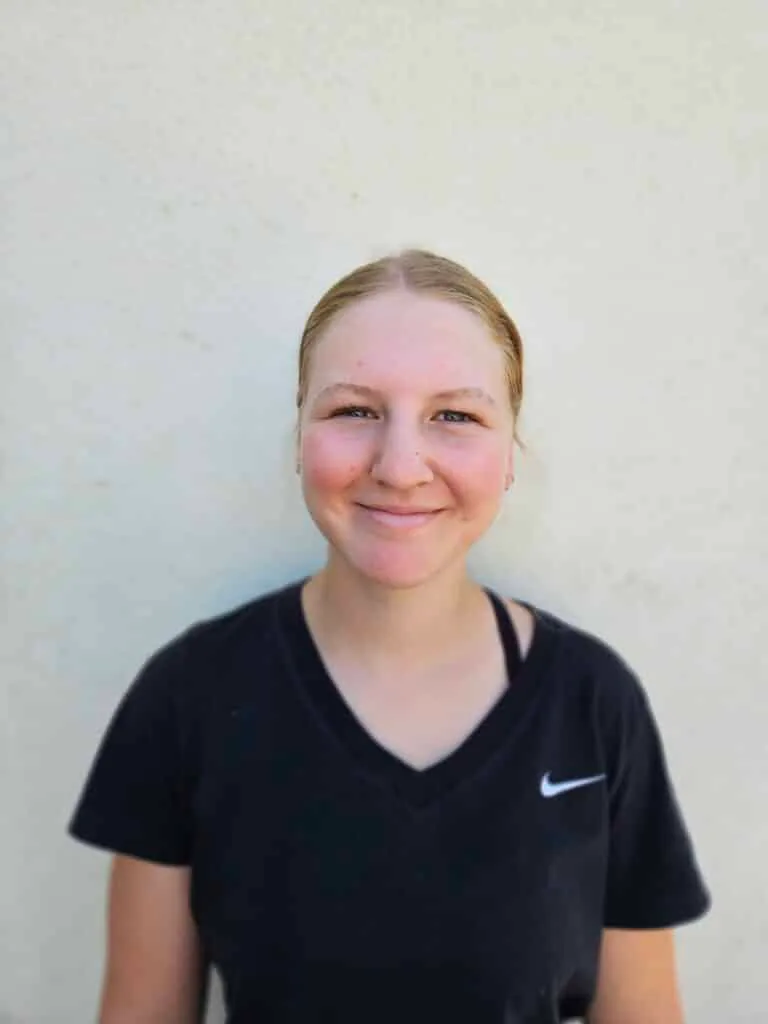 Laura, Lernende als Landwirtin EFZ auf der Sennweid